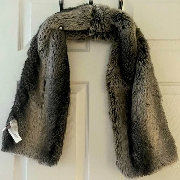 🌲 LOFT Faux Fur Gray and Brown Stole/Wrap - Picture 1 of 4